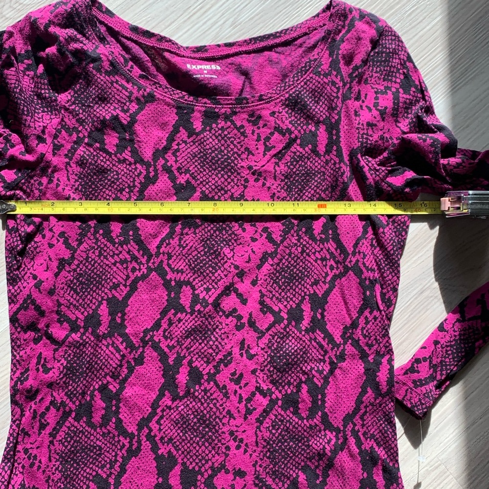 Express Snakeskin Print Long Sleeve Cotton Top -MED Pink/Black Colorful Casual - Picture 6 of 10